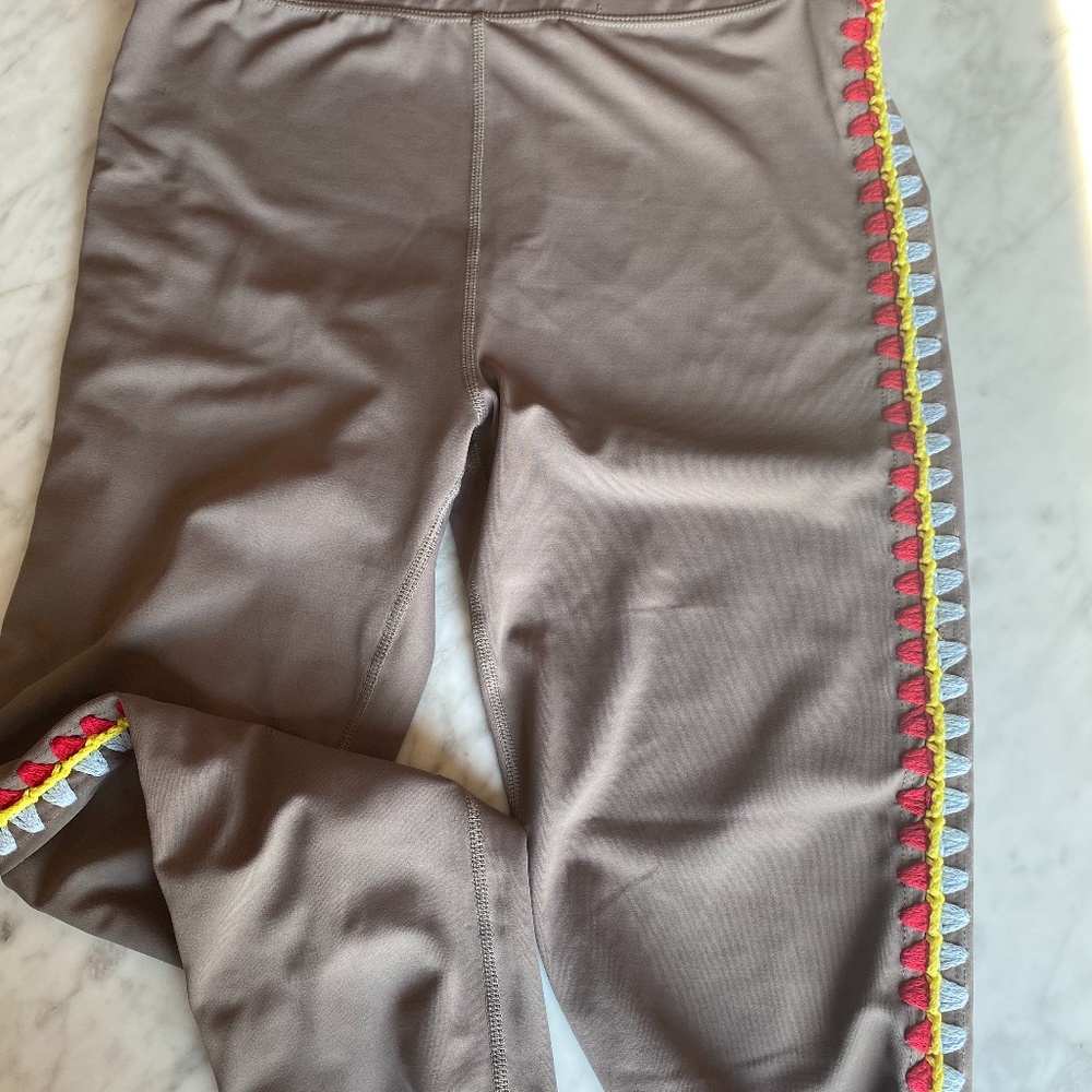 Carbon 38 Crochet Embroidered Seam High Rise Legging Medium